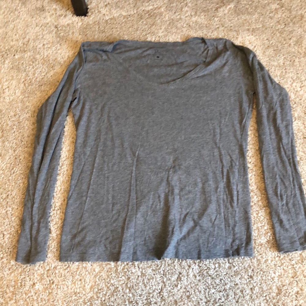 New York and Company long sleeve tshirt